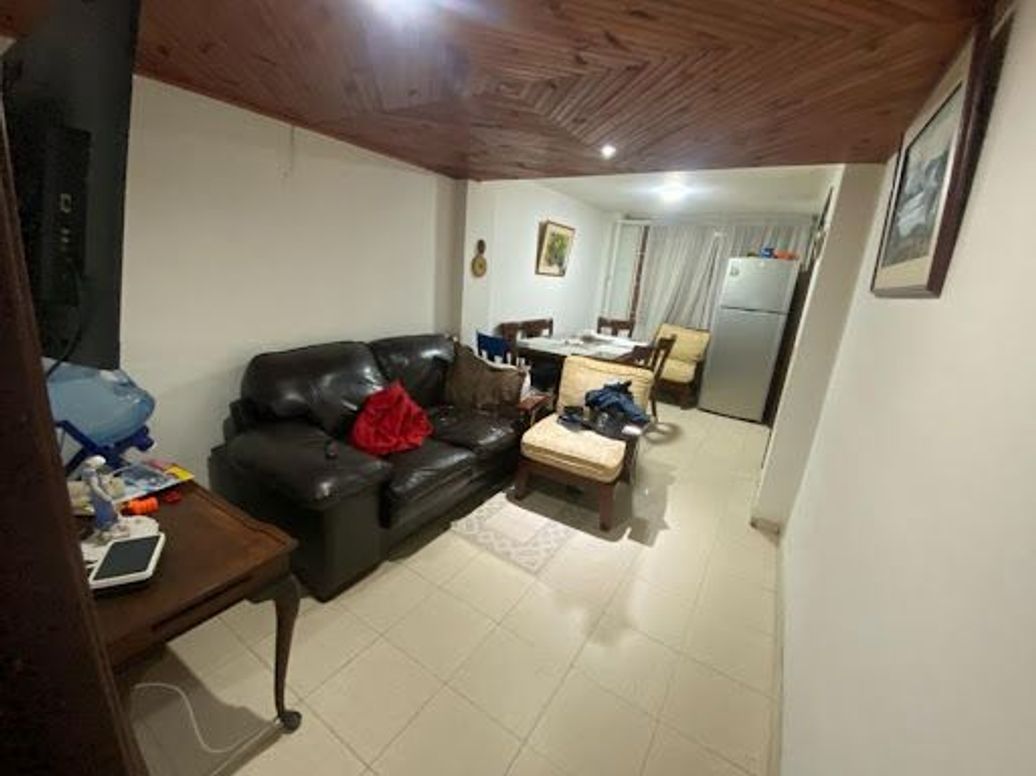 Casa de 3 alcobas en venta en Villas De Granada, Bogotá, 166 m² · foto 7 de 20