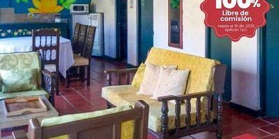 Fabuloso apartamento estilo cabaña rústica ubicado en un lugar tranquilo y maravilloso, con aire puro, vistas campestres y un entorno turístico. Fácil acceso al transporte y a solo 5 minutos de Guatapé.