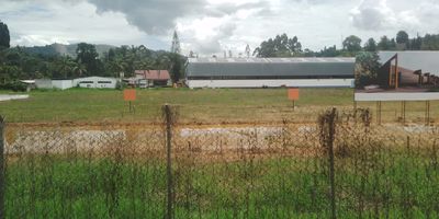 Lote en venta sobre via principal, sector tranquilo y campestre. Cuenta con un area de 949 M2, vacio, en conjunto cerrado para uso industrial. *Inmuebles sujetos a verificación de disponibilidad.*