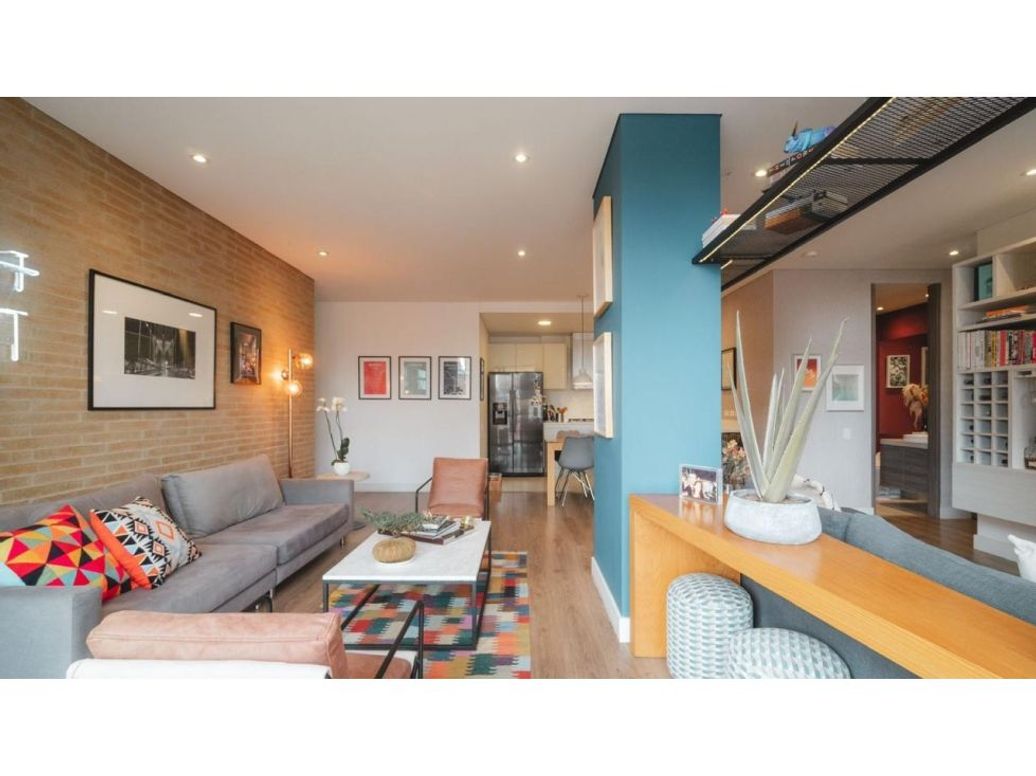 Apartaestudio en venta en Chicó Reservado, Bogotá, 88 m² · foto 2 de 13