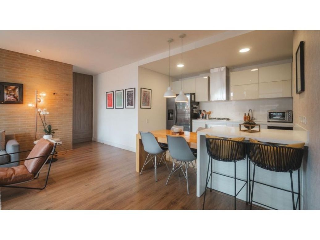 Apartaestudio en venta en Chicó Reservado, Bogotá, 88 m² · foto 7 de 13