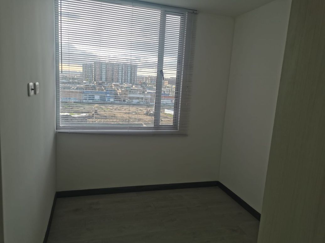 Apartamento de 3 alcobas en arriendo en Cjr Zentralzajari, Bogotá, 67 m² · foto 11 de 17