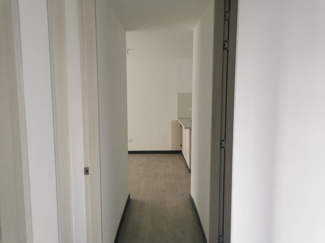 Apartamento de 3 alcobas en arriendo en Cjr Zentralzajari, Bogotá, 67 m² · foto 9 de 17