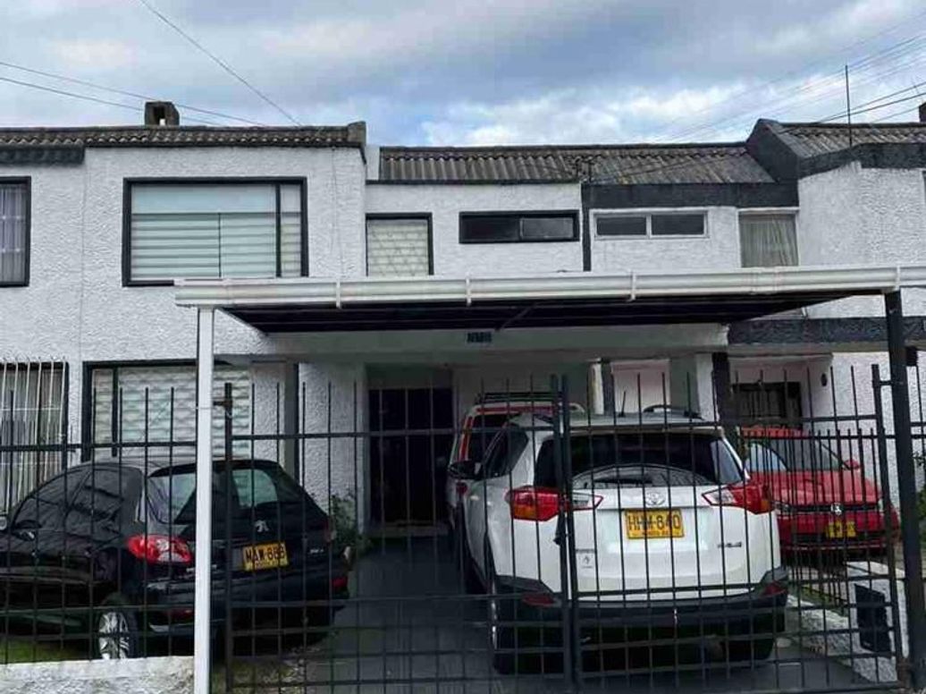 Casa de 3 alcobas en venta en Santa Rosa, Bogotá, 138 m² · foto 4 de 19