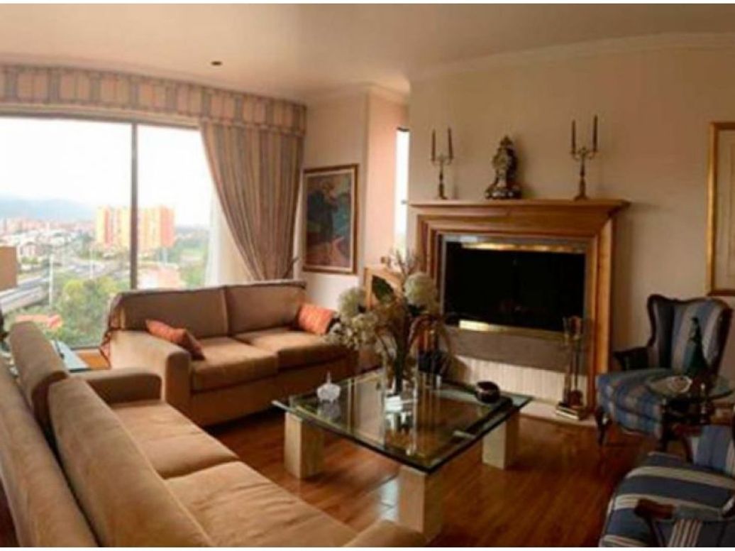 Apartamento de 4 alcobas en venta en Cerros De Suba, Bogotá, 487 m² · foto 2 de 13