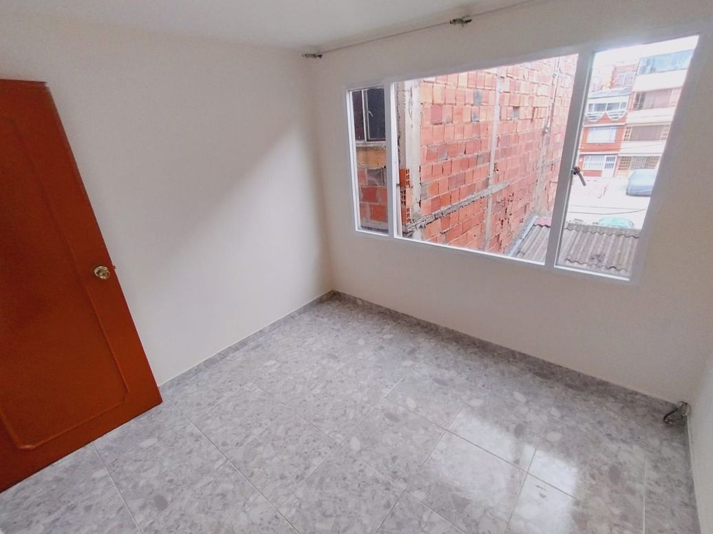 Casa de 5 alcobas en venta en Ciudad Bachué, Bogotá, 140 m² · foto 12 de 20