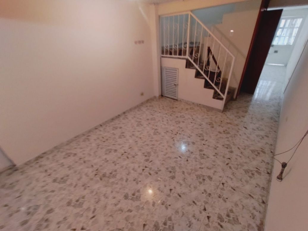 Casa de 5 alcobas en venta en Ciudad Bachué, Bogotá, 140 m² · foto 2 de 20