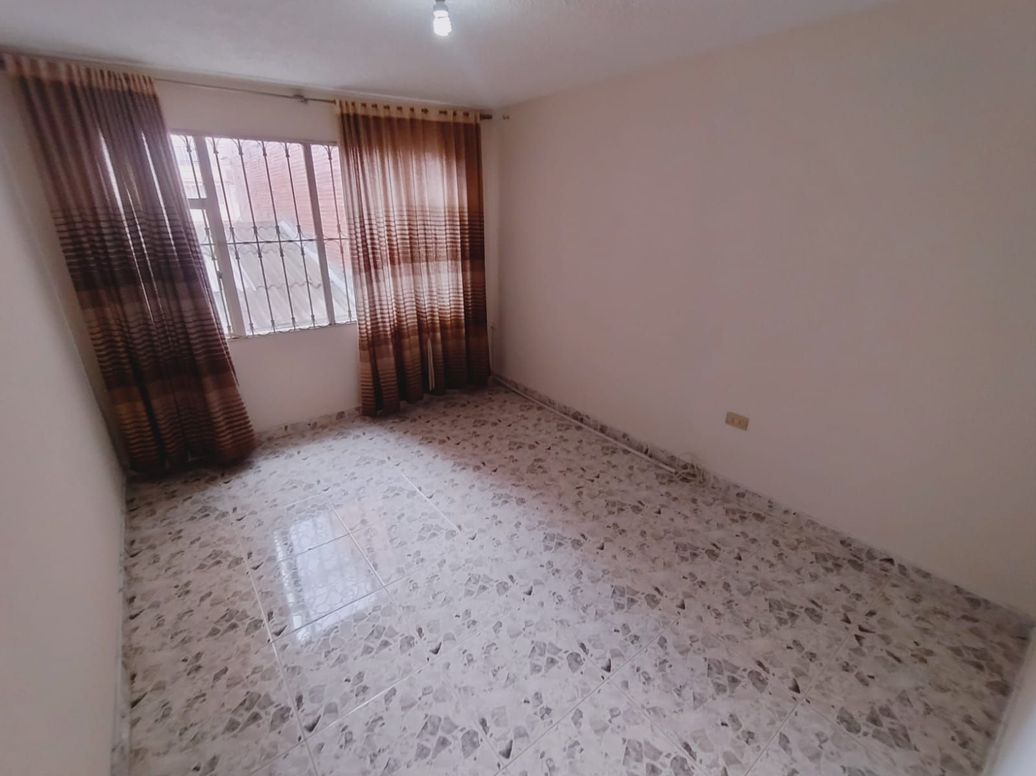 Casa de 5 alcobas en venta en Ciudad Bachué, Bogotá, 140 m² · foto 11 de 20