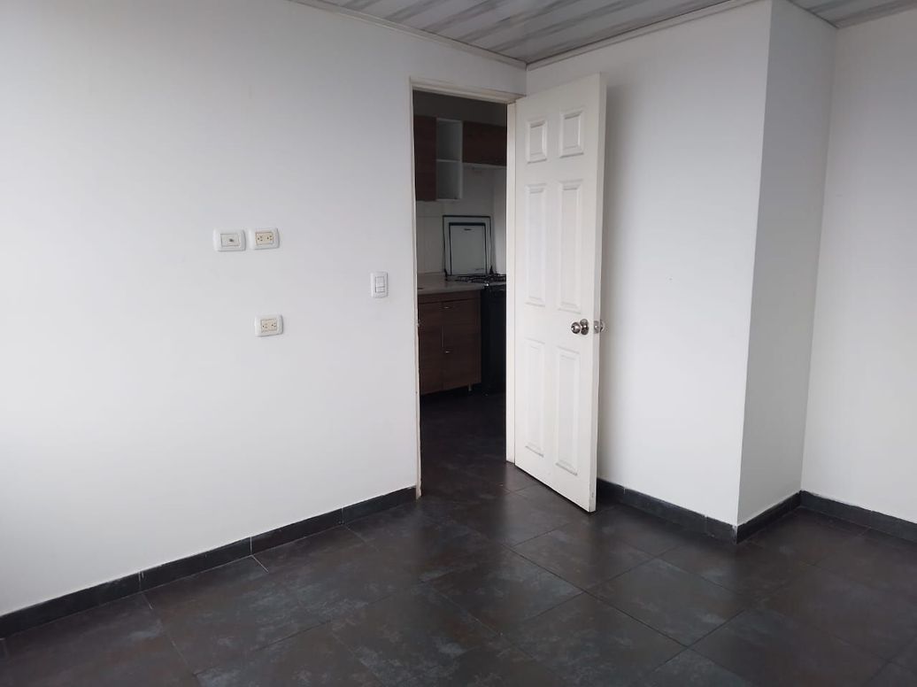 Casa de 6 alcobas en venta en El Laurel, Bogotá, 150 m² · foto 16 de 20