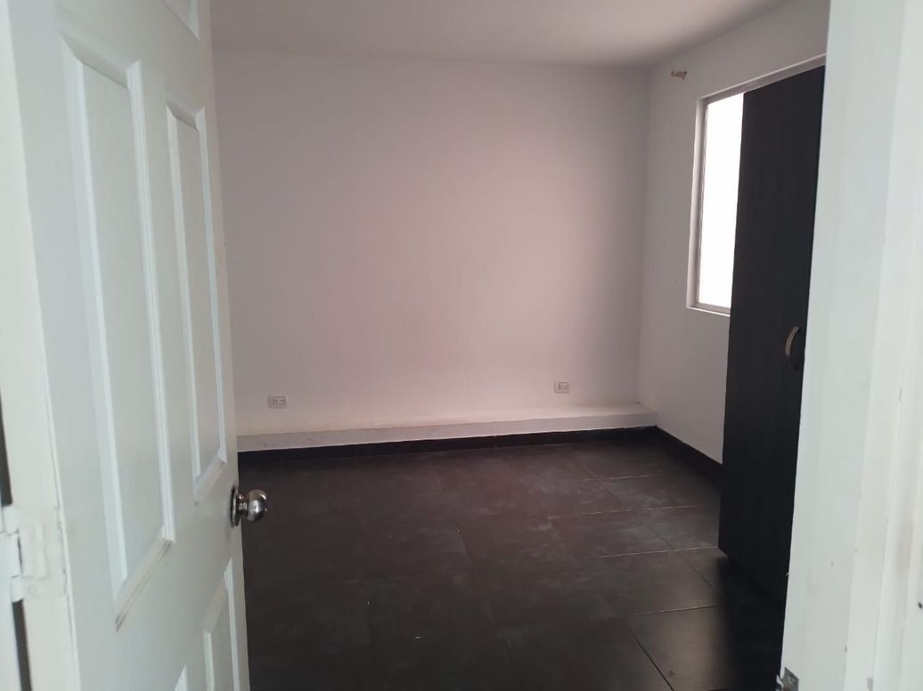 Casa de 6 alcobas en venta en El Laurel, Bogotá, 150 m² · foto 19 de 20