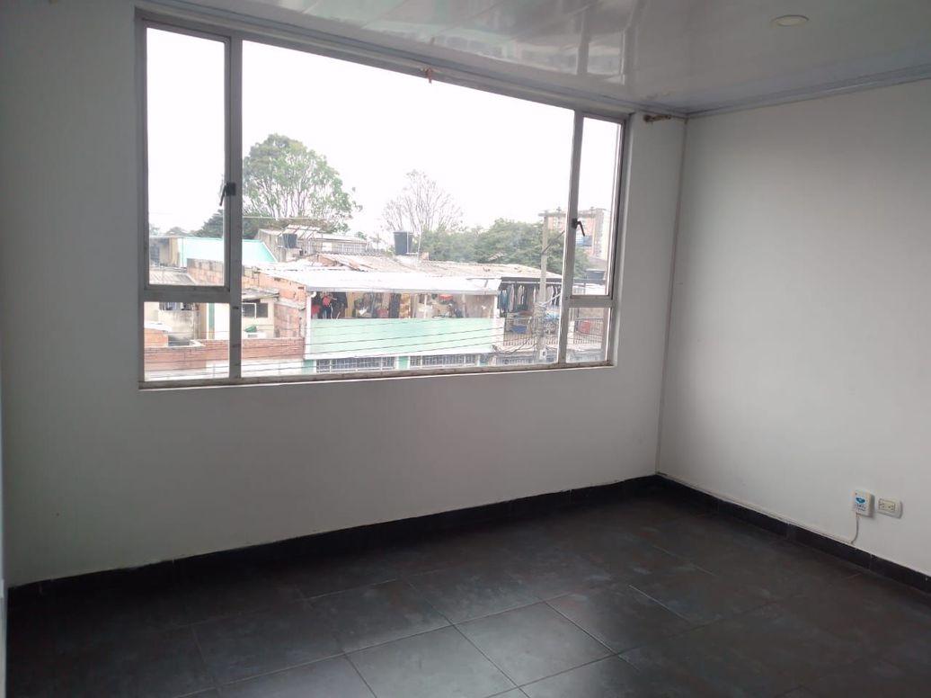 Casa de 6 alcobas en venta en El Laurel, Bogotá, 150 m² · foto 18 de 20