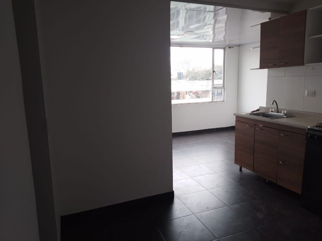 Casa de 6 alcobas en venta en El Laurel, Bogotá, 150 m² · foto 15 de 20