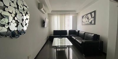 ¡Descubre tu nuevo hogar en el corazón de Pinares! Te presentamos un exclusivo apartamento en el octavo piso, diseñado para ofrecerte confort y estilo. Con 2 amplias habitaciones y 2 baños, cada rincón de este hogar ha sido pensado para tu bienestar. Cocina integral Disfruta de una cocina moderna y funcional, perfecta para tus momentos culinarios y reuniones con amigos y familiares. Este apartamento no solo te brinda un espacio acogedor, sino también la seguridad y comodidad de un parqueadero cubierto y un cuarto útil para tus pertenencias extras. Ubicado en el prestigioso sector de Pinares, tendrás a tu alcance lo mejor de la ciudad desde zonas verdes y restaurantes hasta centros comerciales y colegios de primer nivel. ¡No pierdas esta oportunidad de vivir en uno de los lugares más exclusivos de la ciudad! Contáctanos y agenda tu visita hoy mismo. Tu nuevo hogar te espera en Pinares. AGENTE YAMILETH LONDOÑO