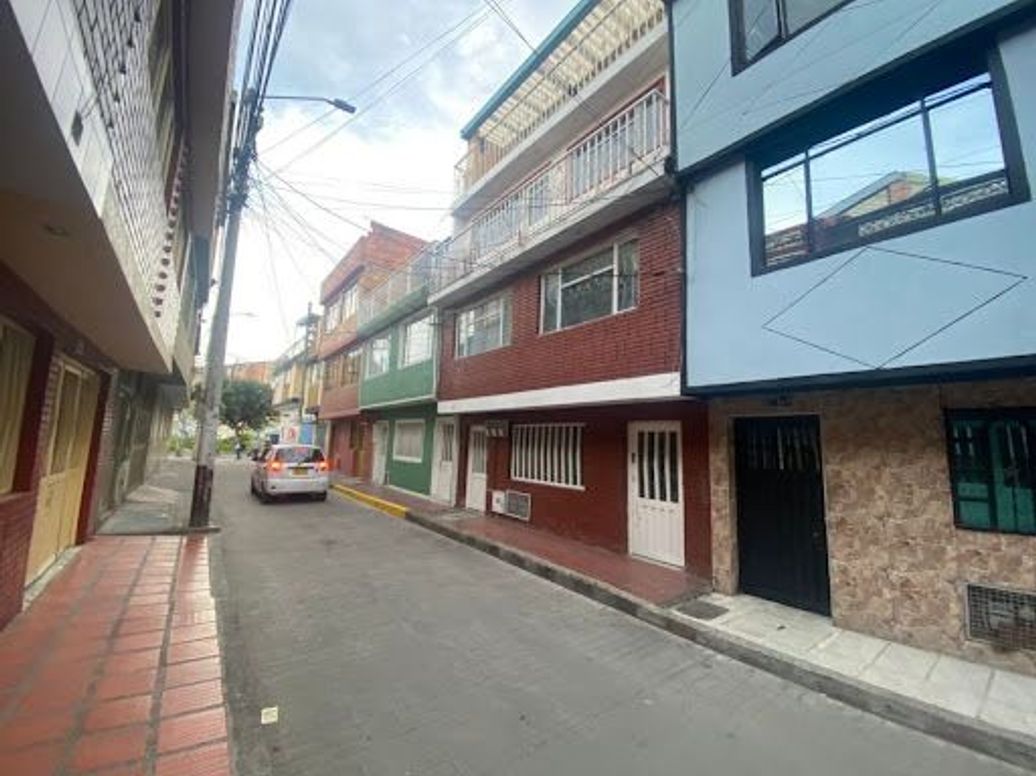 Apartamento de 10 alcobas en venta en Olarte, Bogotá, 280 m² · foto 2 de 17