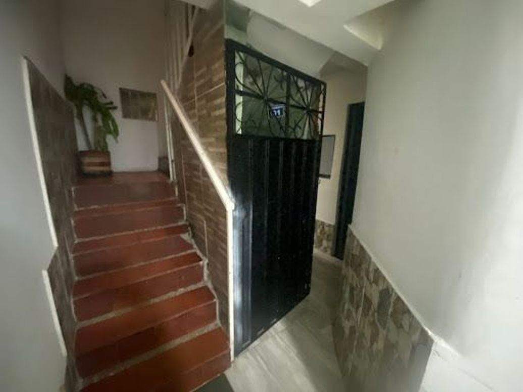Apartamento de 10 alcobas en venta en Olarte, Bogotá, 280 m² · foto 3 de 17