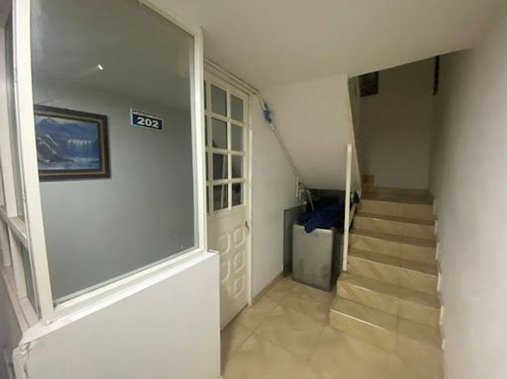 Apartamento de 10 alcobas en venta en Olarte, Bogotá, 280 m² · foto 12 de 17
