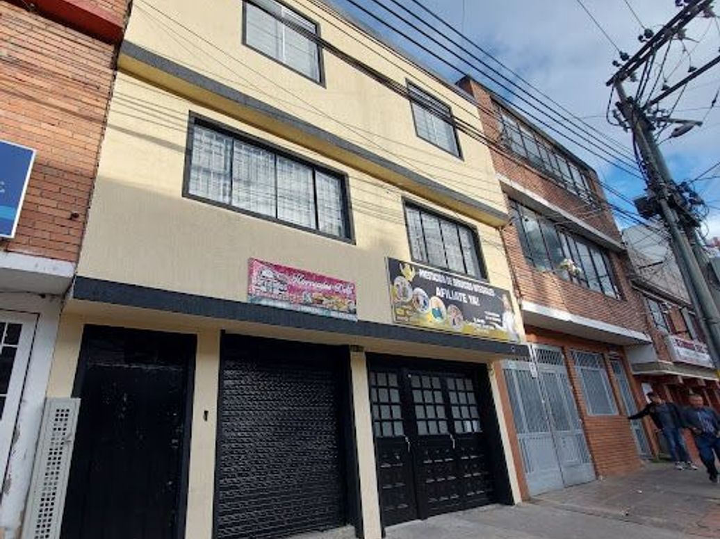 Casa de 9 alcobas en venta en Prado Veraniego Norte, Bogotá, 350 m² · foto 8 de 8