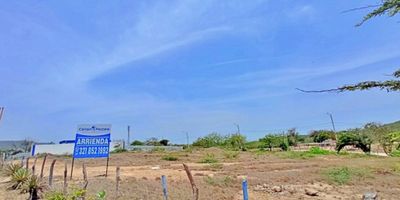 Descubre la oportunidad de arrendar este amplio lote 3000 m2, ubicado en una zona privilegiada. Con un precio de $5,900,000, este terreno ofrece un sinfín de posibilidades para desarrollar tu proyecto inmobiliario. Su ubicación estratégica y sus dimensiones lo convierten en la elección ideal para construir la propiedad de tus sueños. Esta es la oportunidad de  poner en marcha tu proyecto. ¡Contáctanos para más información!