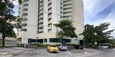 Excelente oportunidad de inversión en un LOCAL en Arriendo/ Venta ubicado en Barranquilla.  86.02M2,  un amplio espacio para adaptarlo a tus necesidades comerciales, este inmueble es lo que estas buscando para emprender tu negocio. 
Espacio estratégico para negocios con visión, listo para que recibas clientes.
Disponibilidad inmediata Contáctanos hoy mismo para más información y agenda una visita!