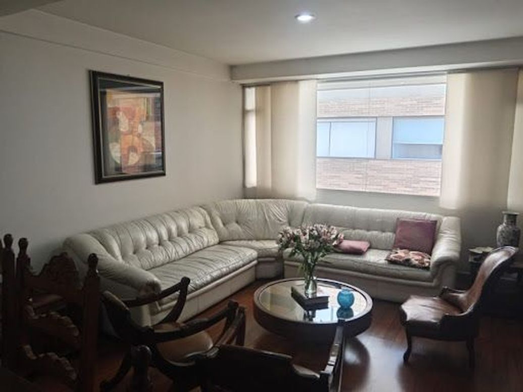 Apartamento de 3 alcobas en venta en San Patricio, Bogotá, 116 m² · foto 2 de 18