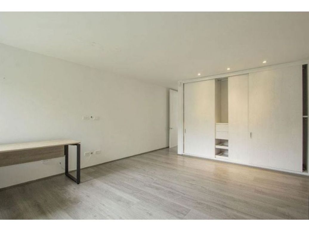 Casa de 5 alcobas en venta en Santa Ana Oriental, Bogotá, 655 m² · foto 7 de 19
