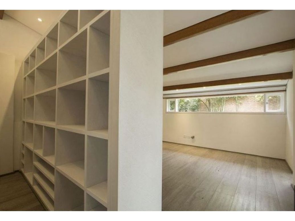 Casa de 5 alcobas en venta en Santa Ana Oriental, Bogotá, 655 m² · foto 10 de 19