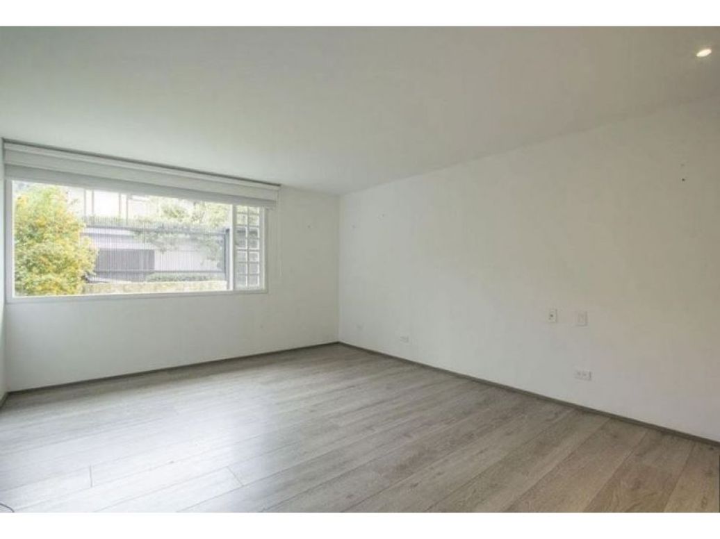 Casa de 5 alcobas en venta en Santa Ana Oriental, Bogotá, 655 m² · foto 6 de 19