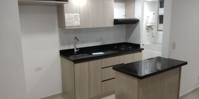 Apartamento en venta en La Estrella, Antioquia, en el barrio El Pedrero. Ubicado en el primer piso de la Urbanización Felicity, este inmueble cuenta con 55 m² distribuidos en 2 habitaciones y 2 baños. Ofrece vigilancia para su tranquilidad. Ideal para quienes buscan vivir en un sector con acceso a servicios. Valor de venta: $230,000,000. Para conocer más detalles o coordinar una visita, contacte vía WhatsApp, Quiero que me contacten o Ver teléfonos.