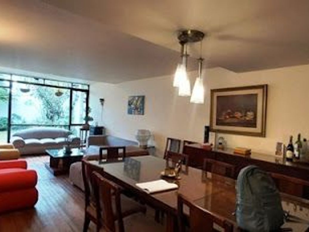 Casa de 4 alcobas en venta en Polo Club, Bogotá, 365 m² · foto 4 de 20