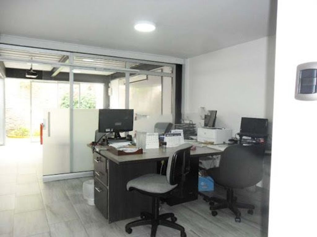 Casa de 5 alcobas en venta en Polo Club, Bogotá, 228 m² · foto 4 de 20