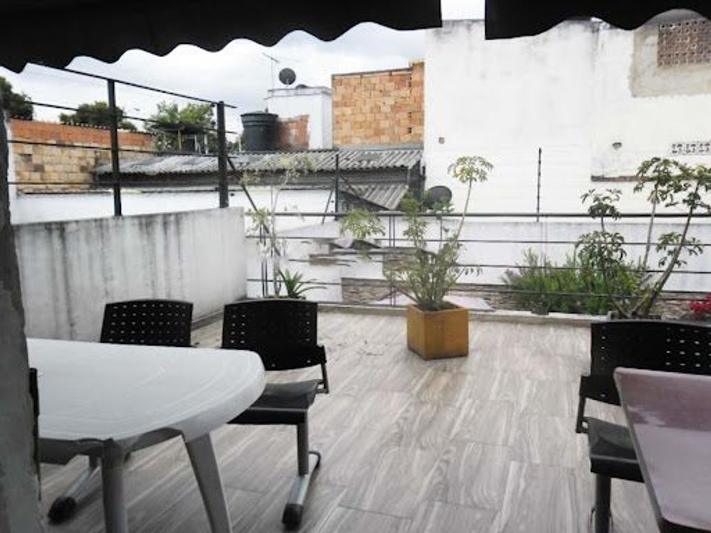 Casa de 5 alcobas en venta en Polo Club, Bogotá, 228 m² · foto 14 de 20