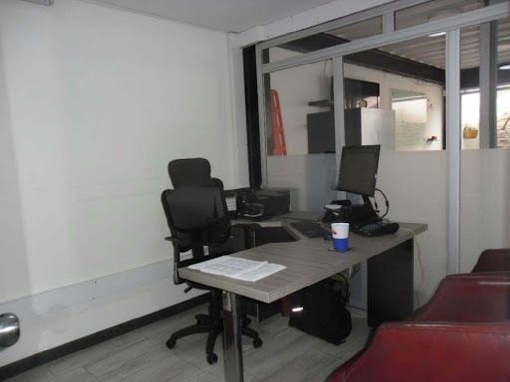 Casa de 5 alcobas en venta en Polo Club, Bogotá, 228 m² · foto 7 de 20