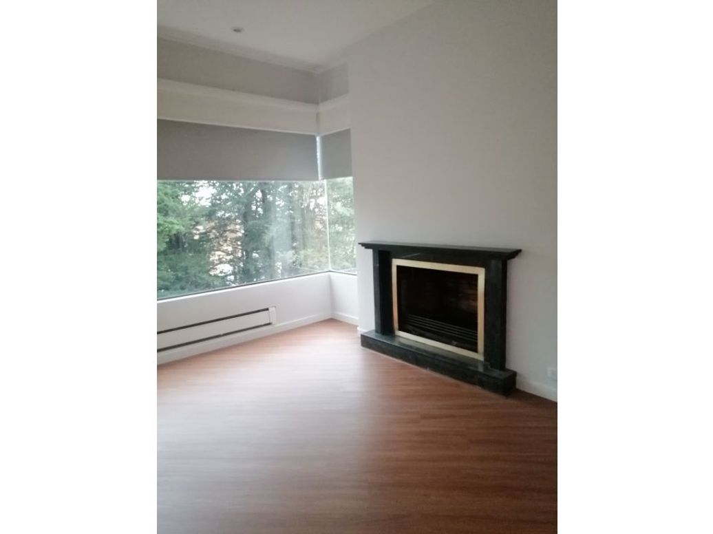 Apartamento de 6 alcobas en venta en Ub. Bosques De Medina, Bogotá, 345 m² · foto 3 de 9