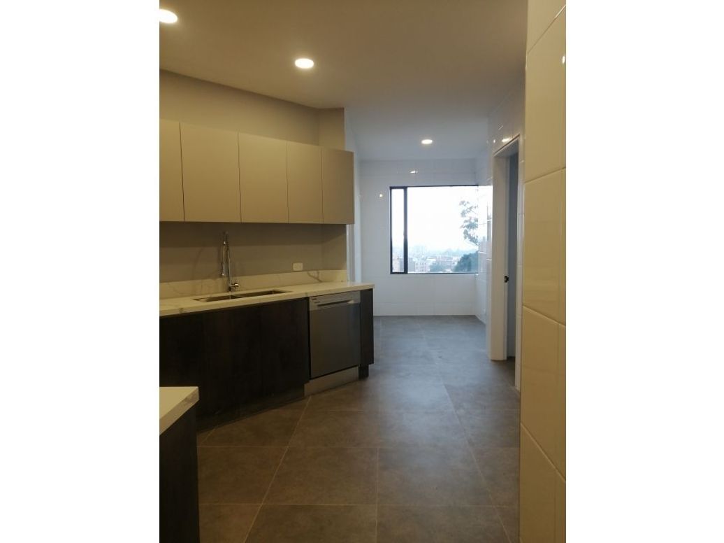 Apartamento de 6 alcobas en venta en Ub. Bosques De Medina, Bogotá, 345 m² · foto 8 de 9