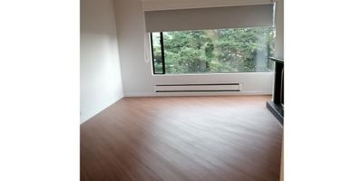 Area 345  mts mas 188 mts de terrazas, vendo apartamento penthousse duplex, exterior esquinero, linda vista a la ciudad y a la montaña, primer nivel: hall de entrada, sala comedor, balcon, estudio independiente, baño social, hall de alcobas, tres habitaciones, tres baños, cocina cerrada, comedor auxiliar, zona de lavanderia, cuarto y baño de servicio, un depósito, segundo nivel: hall de alcobas, dos habitaciones, habitación principal, baño con jacuzzi, walking closet, terrazas, cinco parqueaderos tres indepedientes y dos en linea, el conjunto tiene: salon comunal, gimnasio,  cancha de squash, parque infantil, parqueaderos de visitantes, apts - c- dos 
