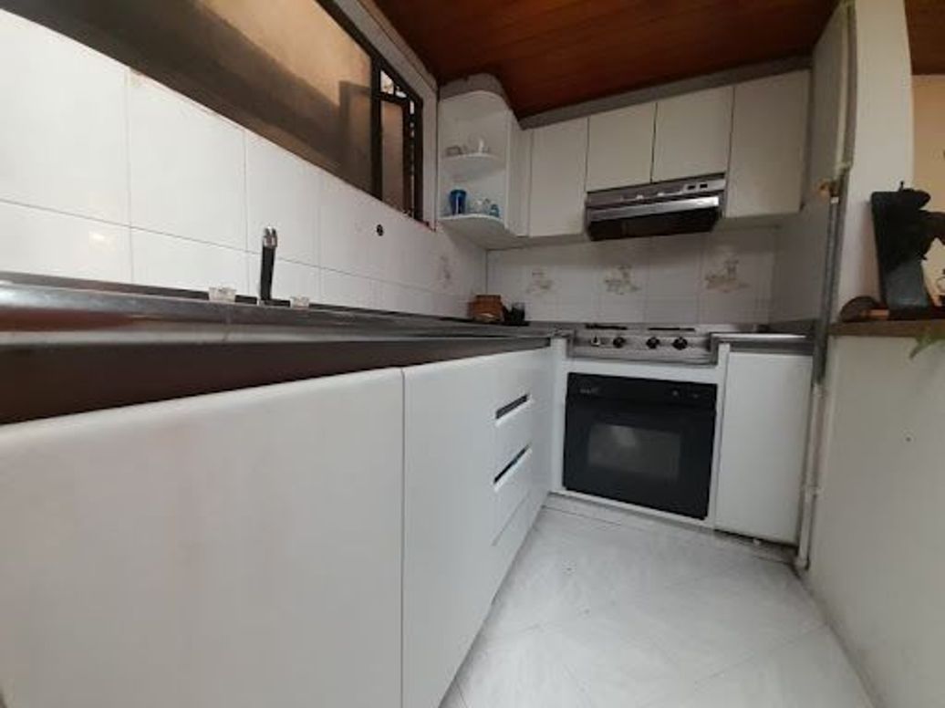 Apartamento de 2 alcobas en venta en San Luis, Bogotá, 81 m² · foto 6 de 16