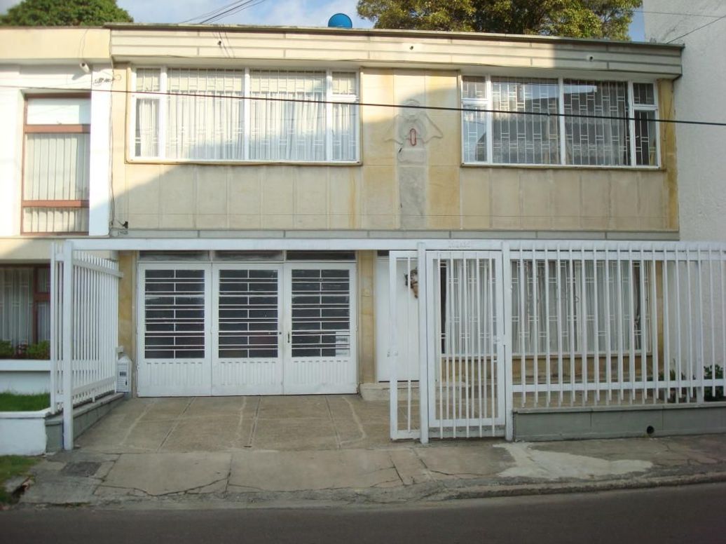 Casa de 4 alcobas en venta en Estoril, Bogotá, 297 m² · foto 2 de 20