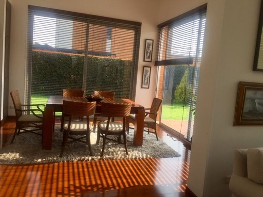 Casa de 4 alcobas en venta en La Cabrera, Bogotá, 350 m² · foto 5 de 17