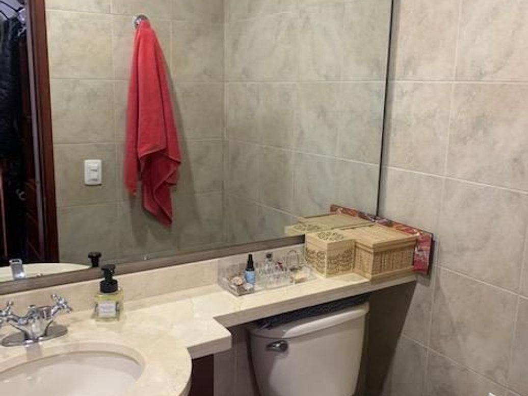 Apartamento de 3 alcobas en venta en Los Alpes, Bogotá, 224 m² · foto 15 de 20