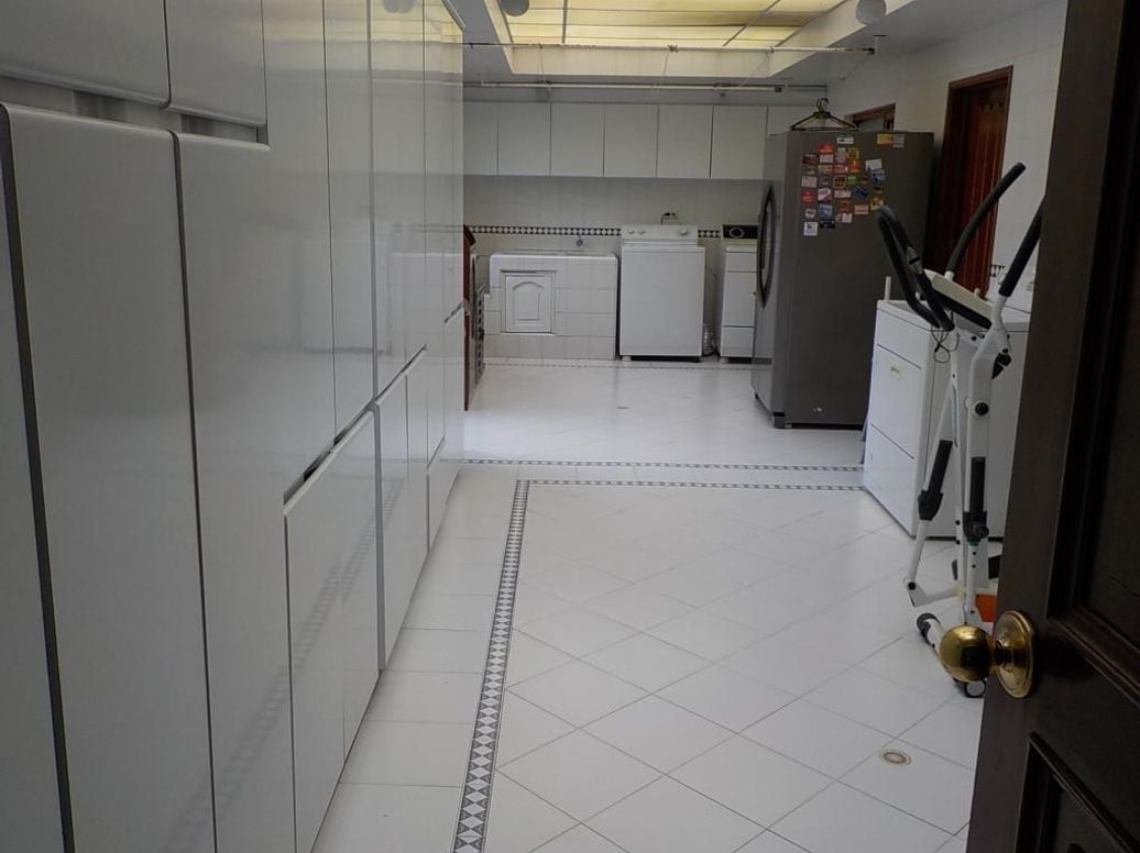 Casa de 3 alcobas en venta en Cerros De Santa Barbara, Bogotá, 442 m² · foto 11 de 20