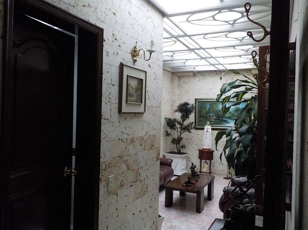 Casa de 3 alcobas en venta en Cerros De Santa Barbara, Bogotá, 442 m² · foto 13 de 20