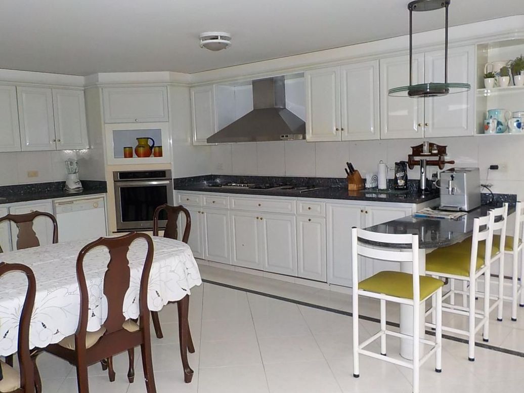 Casa de 3 alcobas en venta en Cerros De Santa Barbara, Bogotá, 442 m² · foto 7 de 20