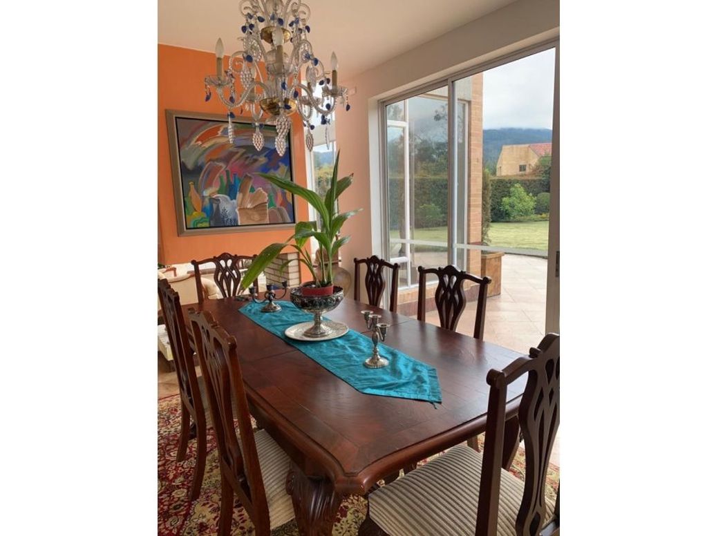 Casa de 4 alcobas en venta en San Simón, Bogotá, 350 m² · foto 4 de 8