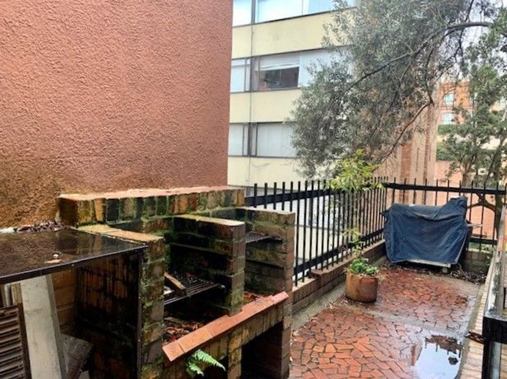 Apartamento de 3 alcobas en arriendo en Los Rosales, Bogotá, 200 m² · foto 8 de 16