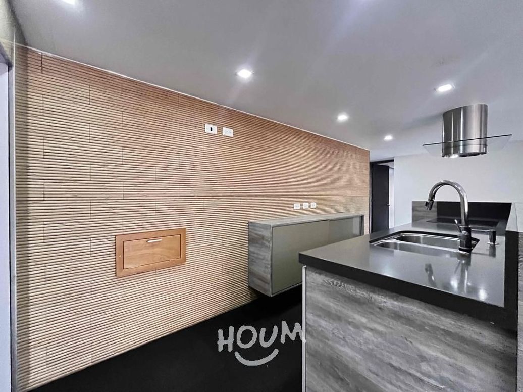Apartamento de 3 alcobas en venta en Santa Barbara Central, Bogotá, 158 m² · foto 7 de 20