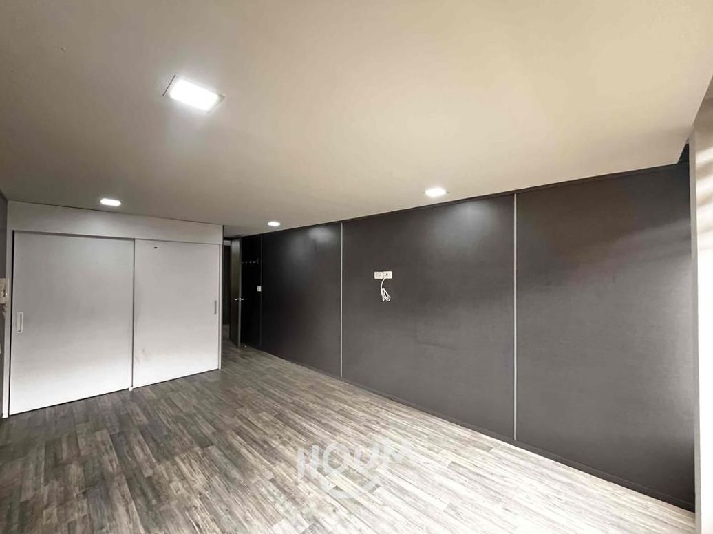 Apartamento de 3 alcobas en venta en Santa Barbara Central, Bogotá, 158 m² · foto 18 de 20