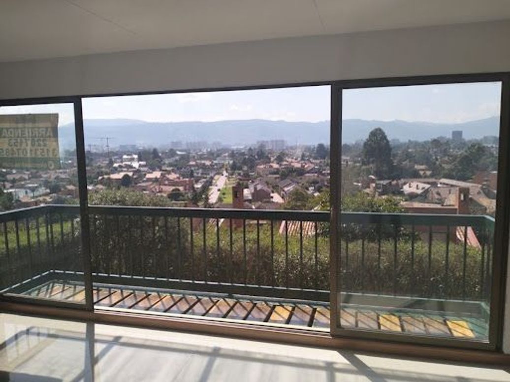 Casa de 4 alcobas en venta en San José De Bavaria, Bogotá, 200 m² · foto 10 de 20