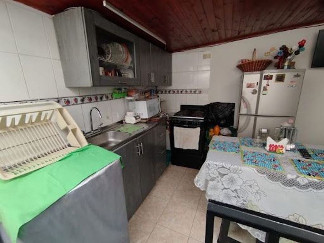 Casa de 7 alcobas en venta en Candelaria La Nueva, Bogotá, 180 m² · foto 10 de 20