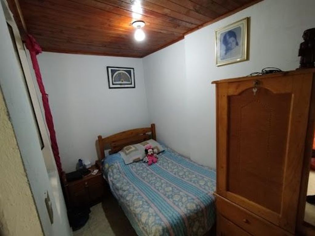 Casa de 7 alcobas en venta en Candelaria La Nueva, Bogotá, 180 m² · foto 12 de 20