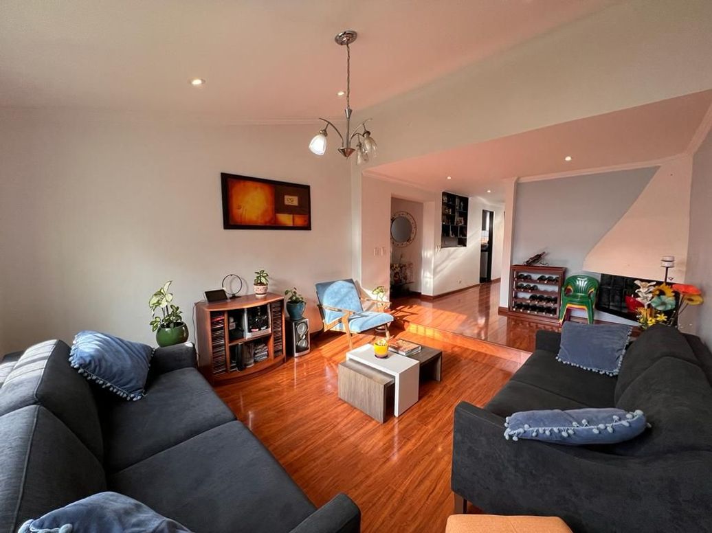 Casa de 4 alcobas en venta en Las Villas, Bogotá, 340 m² · foto 6 de 19